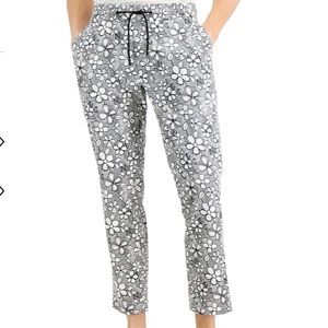 Men's Slim-Fit Cropped Floral Pants